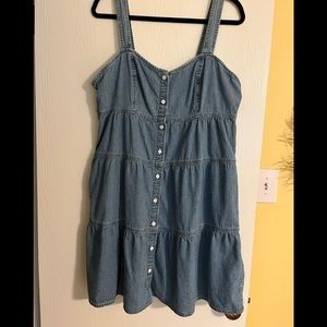 Women’s Levi’s denim button up dress us size XL